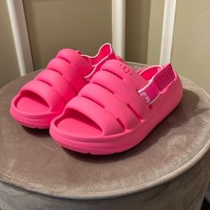 UGG kids sports slingback
